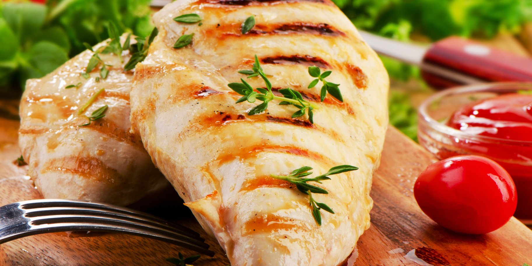 Куряче філе в маринаді на мангалі