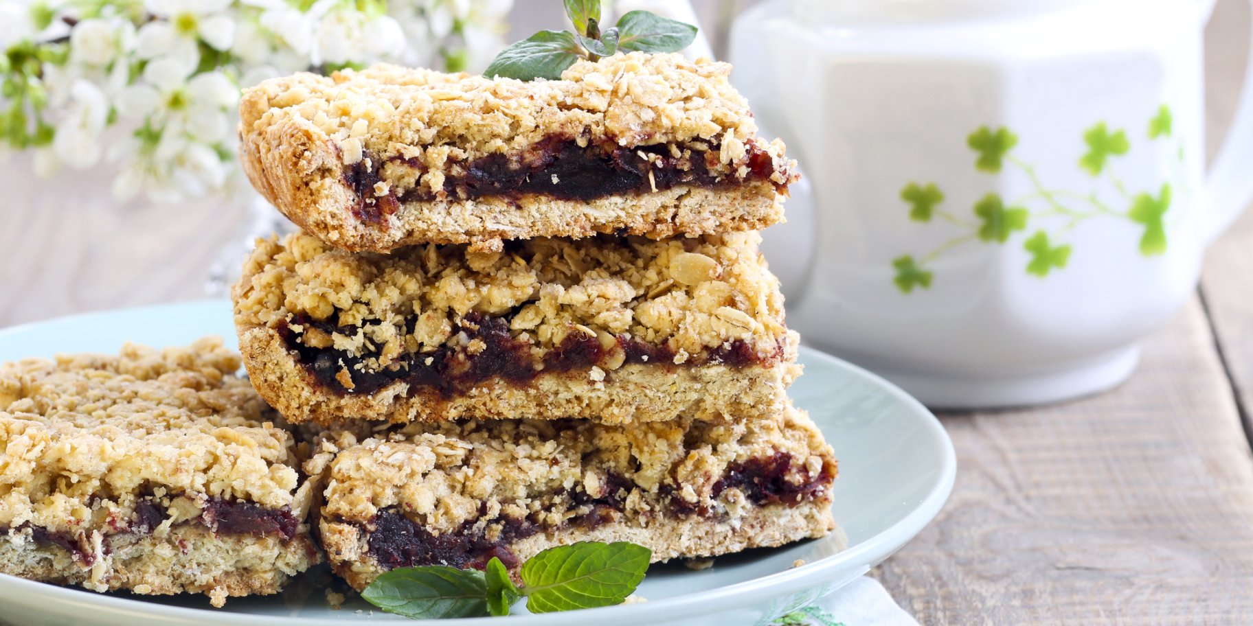 Вівсяні батончики з варенням