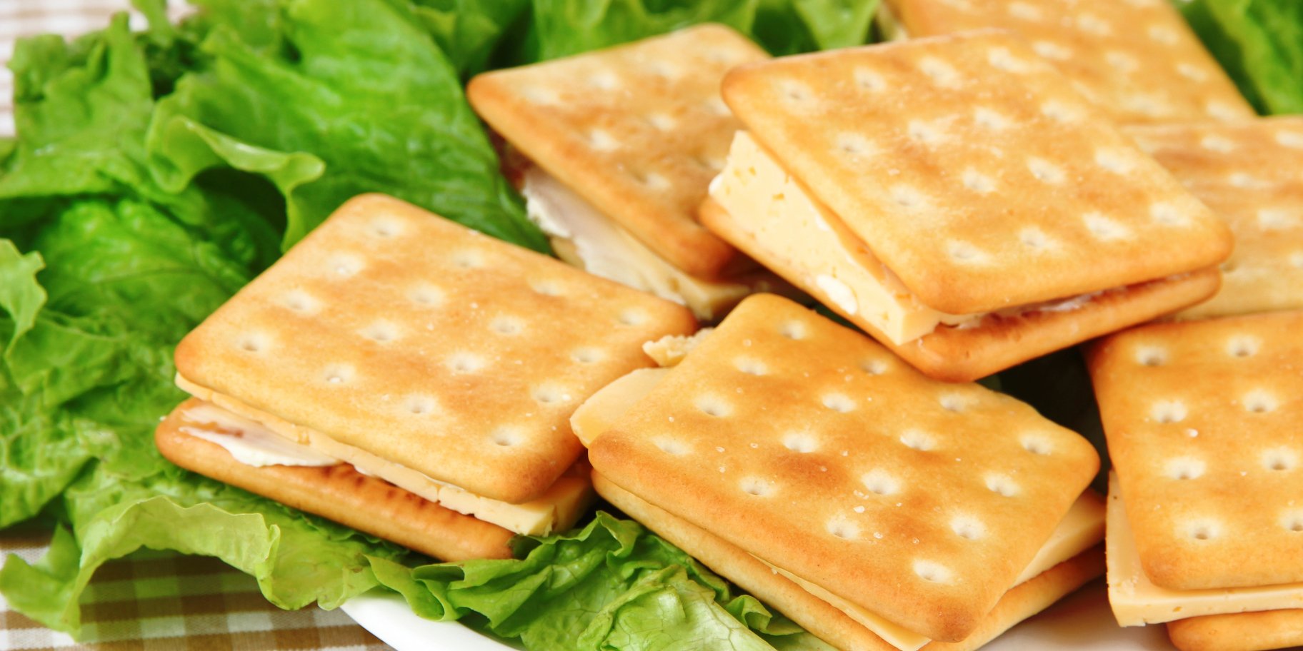 Закуска з крабових паличок і печива