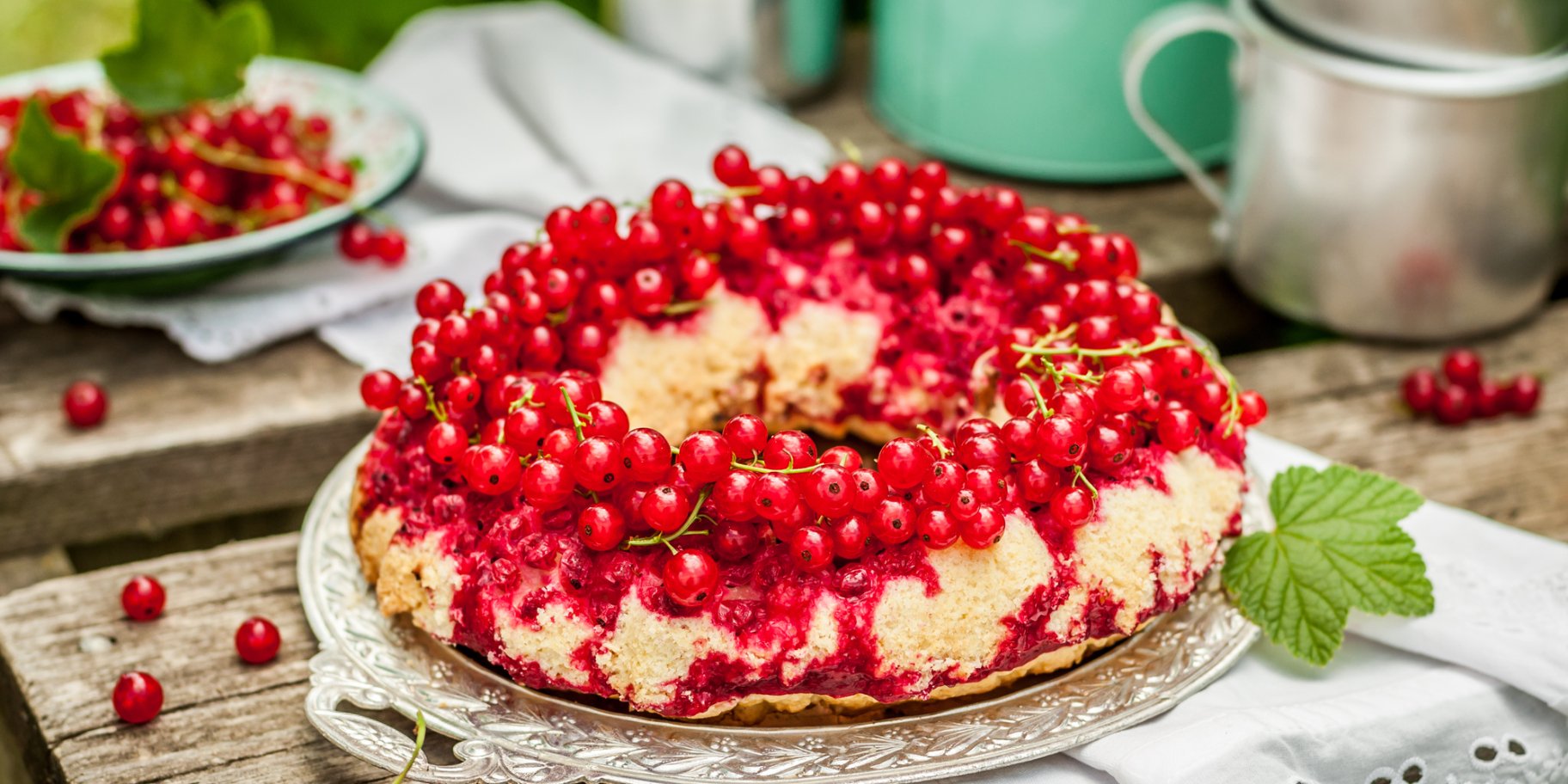 Пиріг з порічками та чорносливом