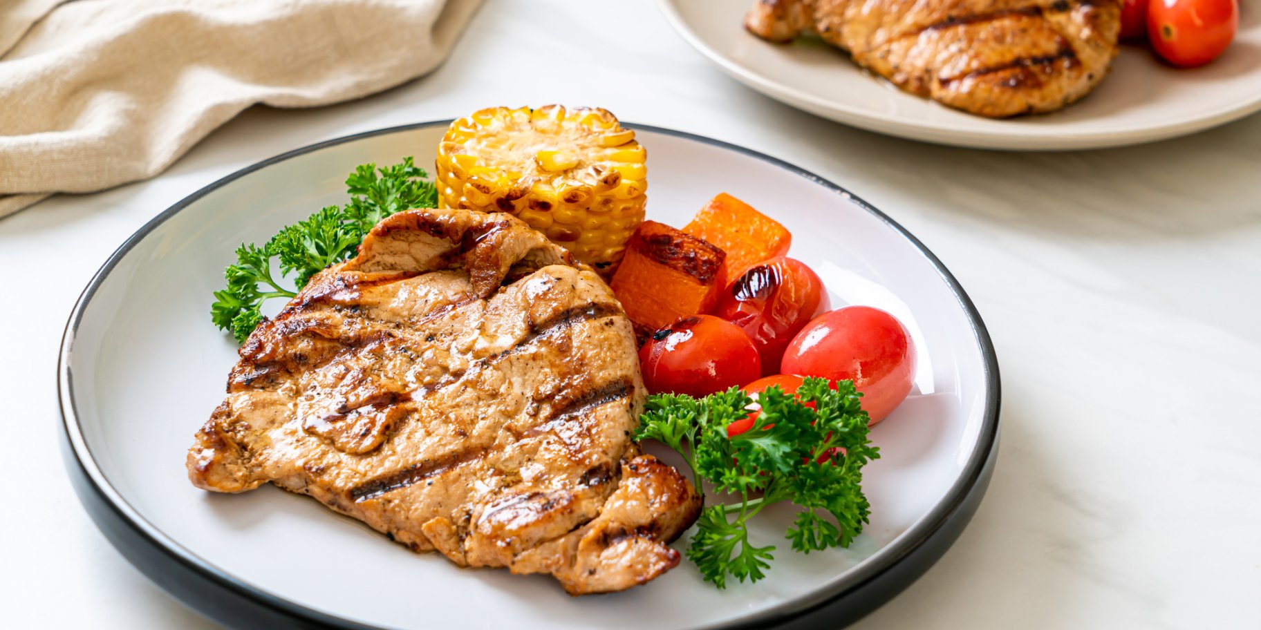 Стейк з індички з маринованим цукіні