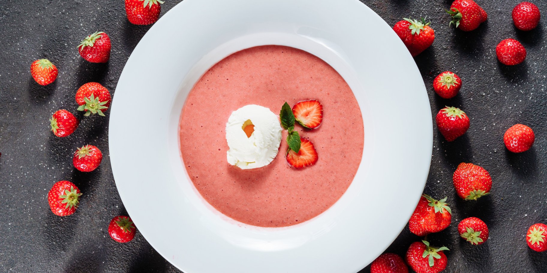 Холодный суп с клубникой