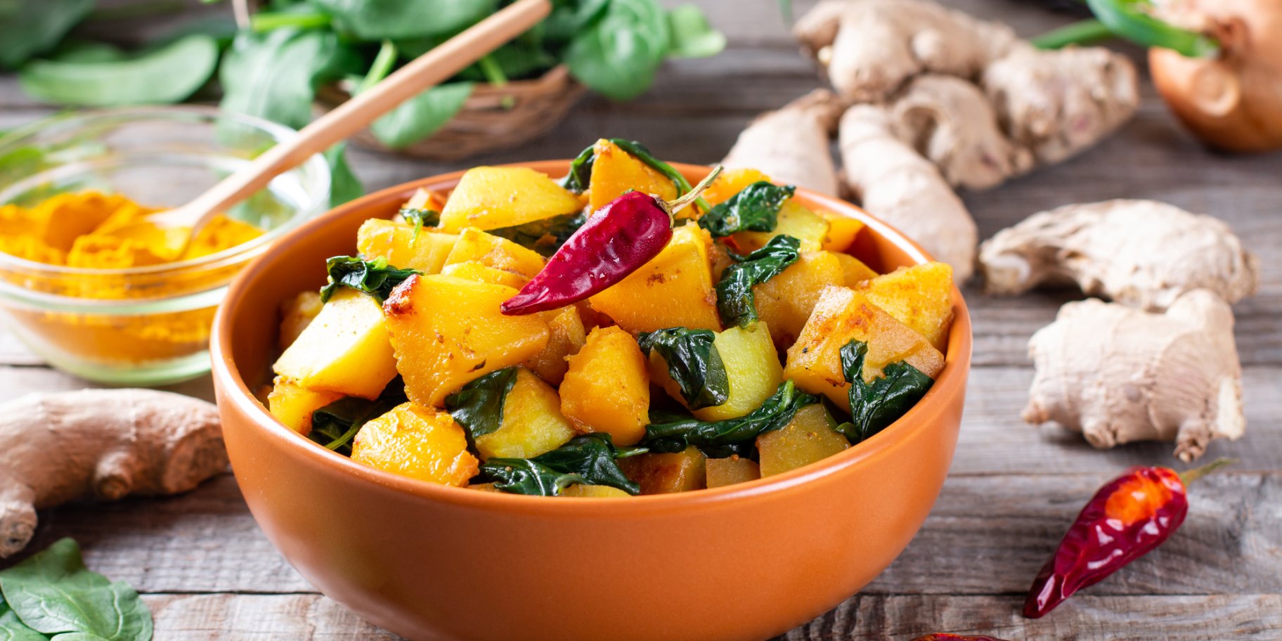 Пряна картопля зі шпинатом