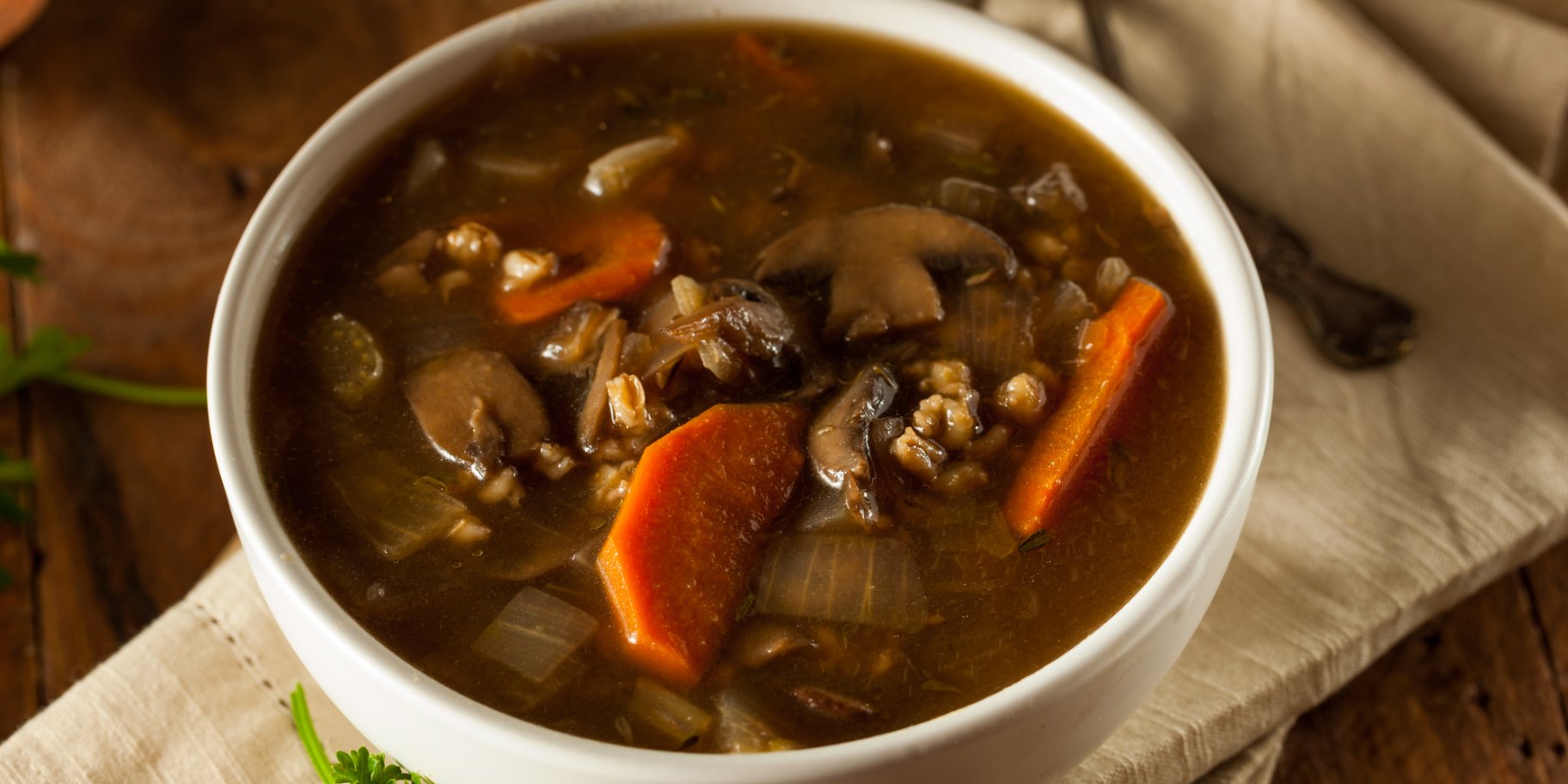 Пісний суп з рисом і білими грибами