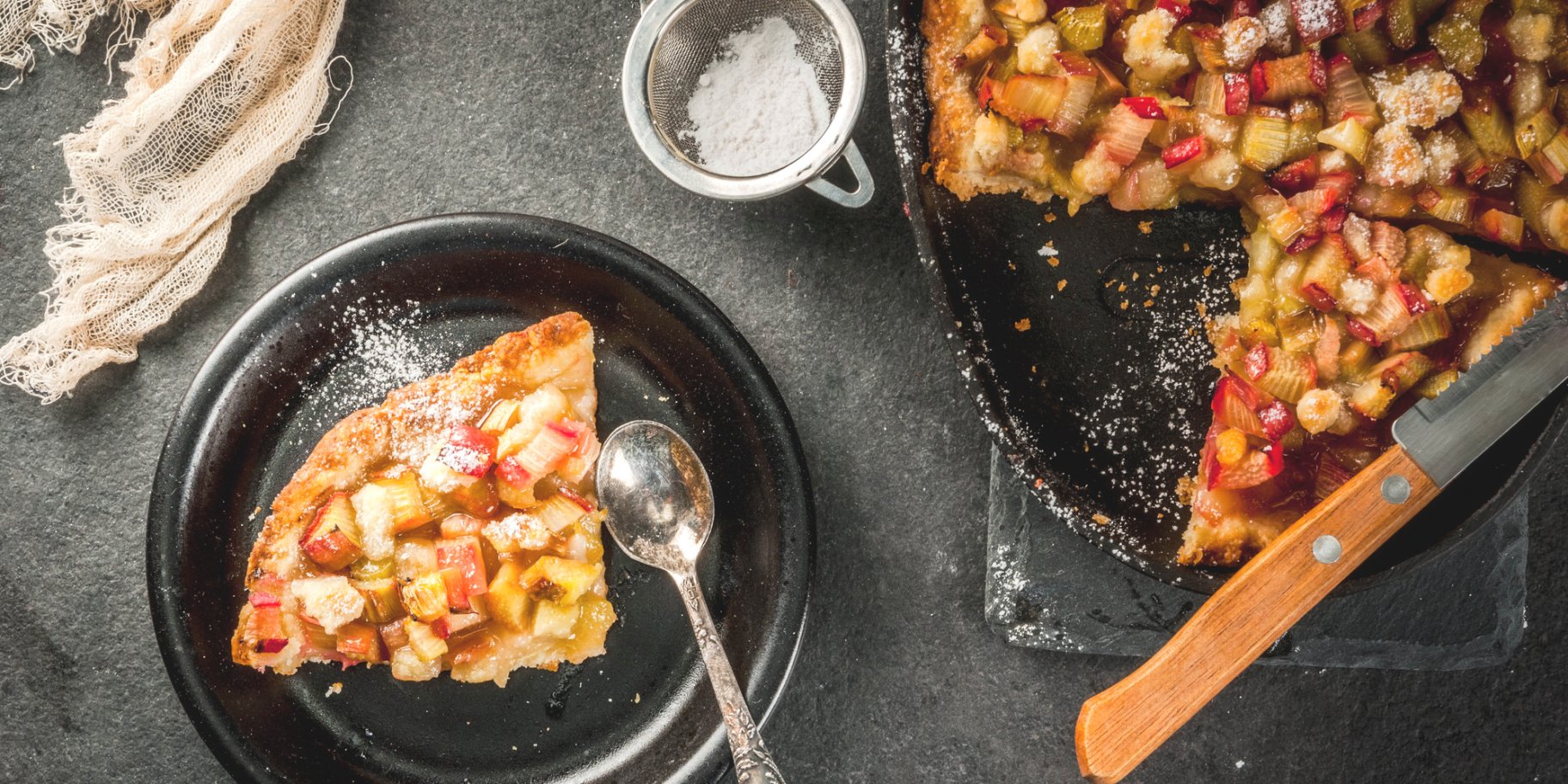 Пиріг із ревенем і кремом