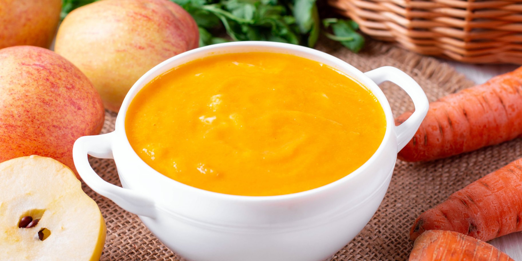 Суп-пюре з моркви та яблук