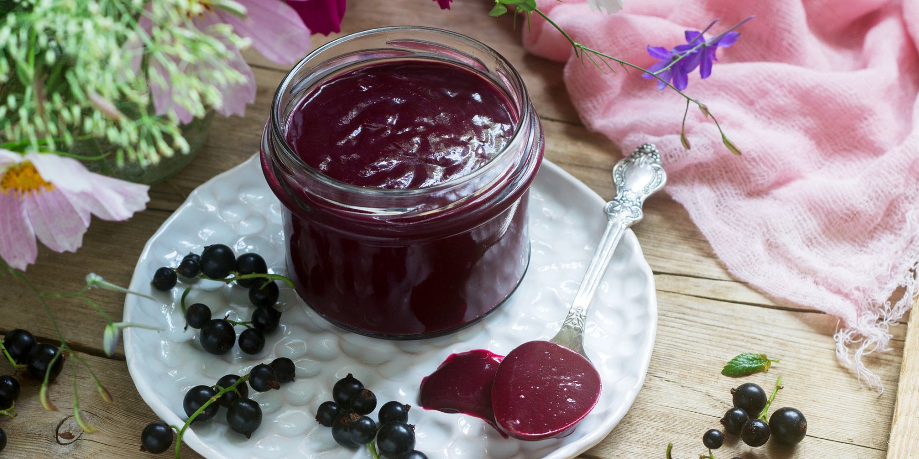 Соус із чорної смородини до м'яса