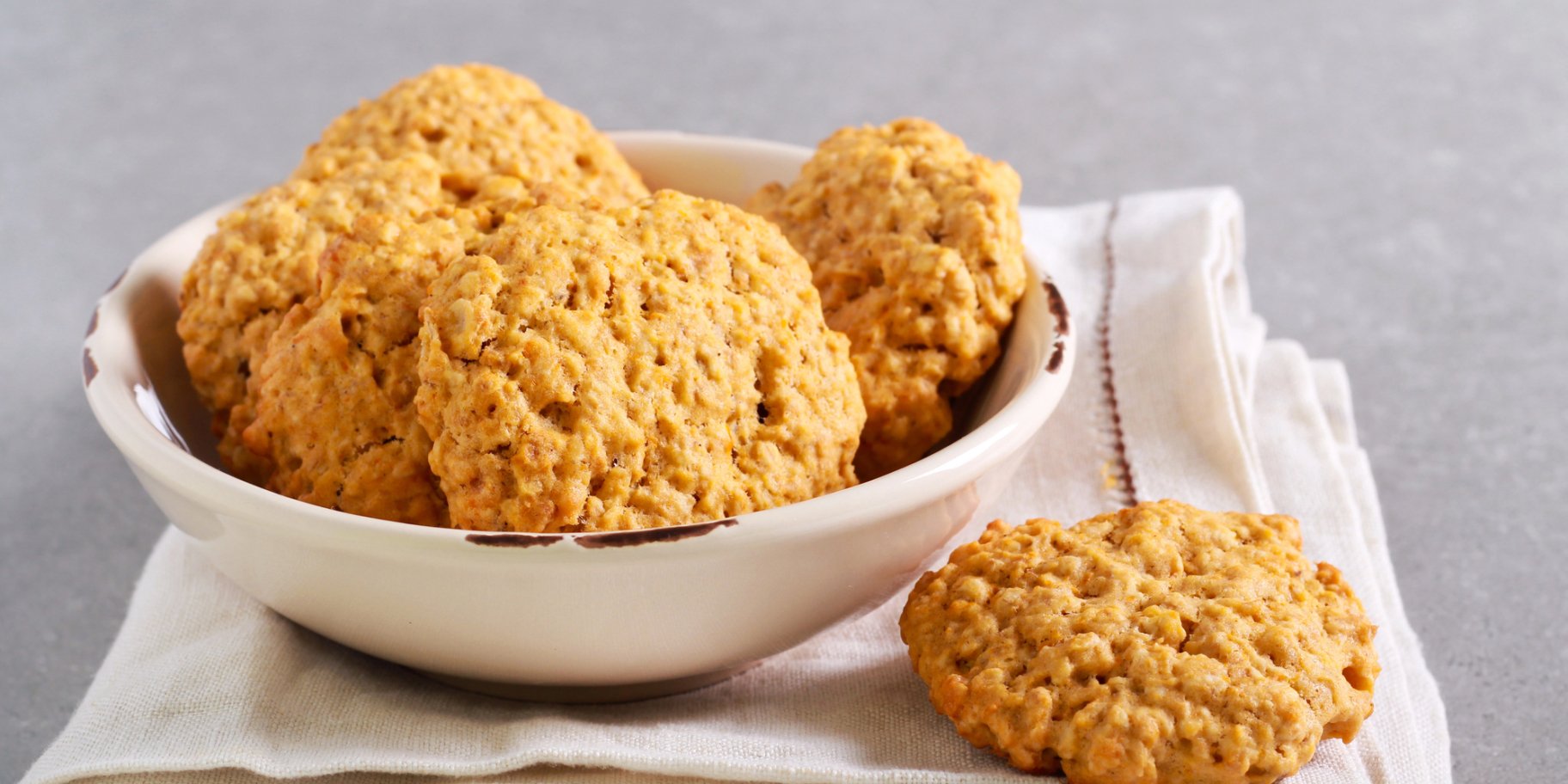 Печенье с курагой и изюмом