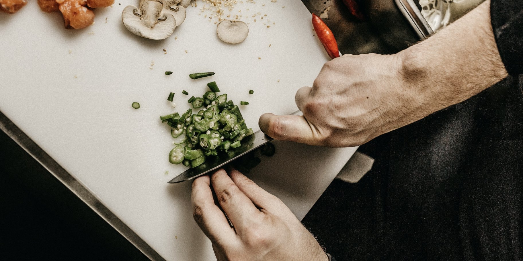 Руки готують