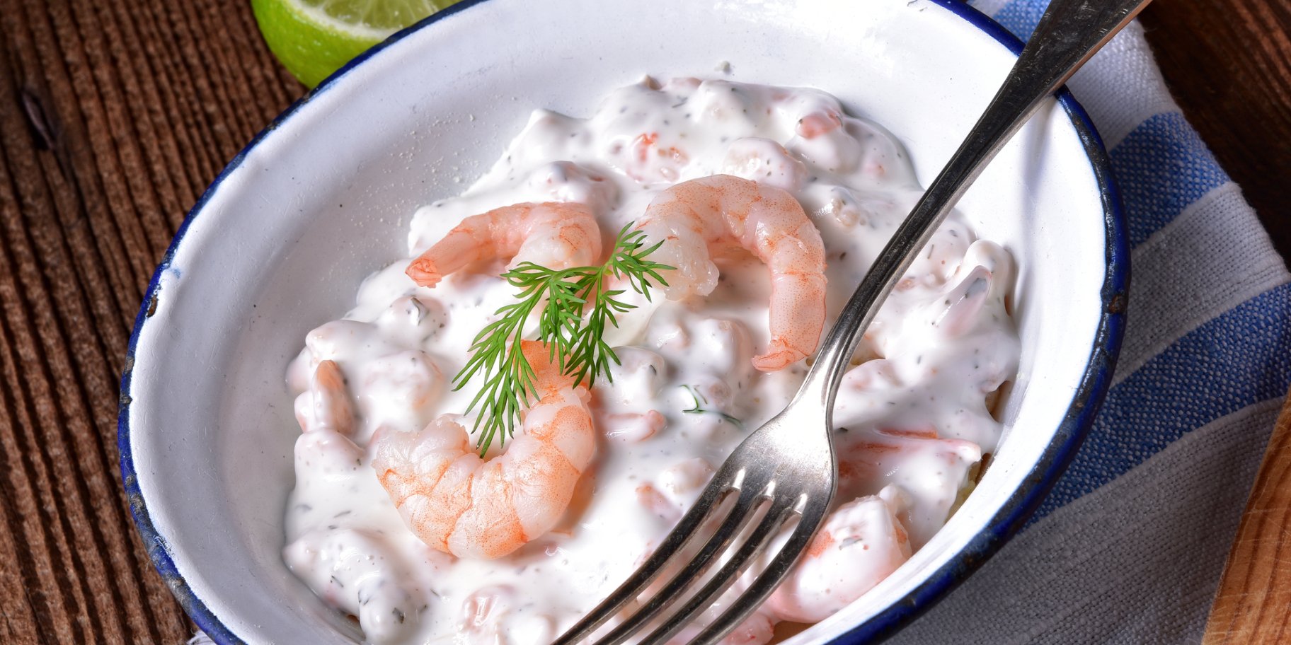 салат с лососем и креветками