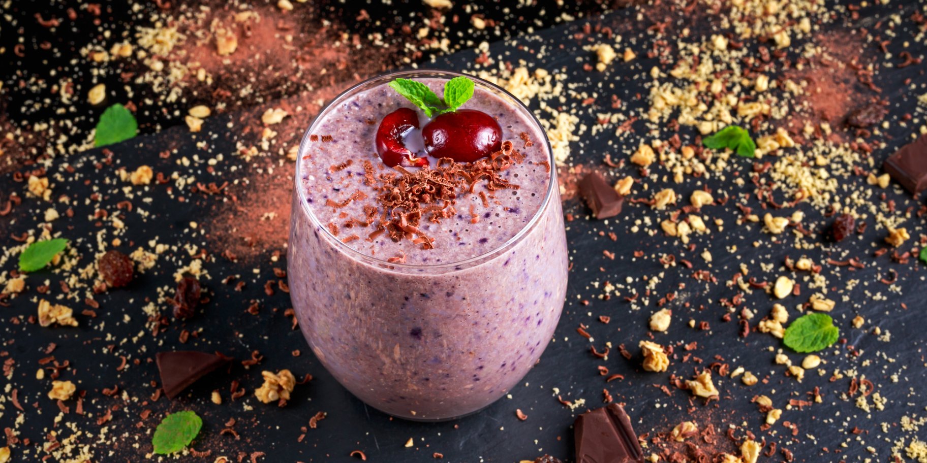 Вівсянка з вишнями та мигдалем