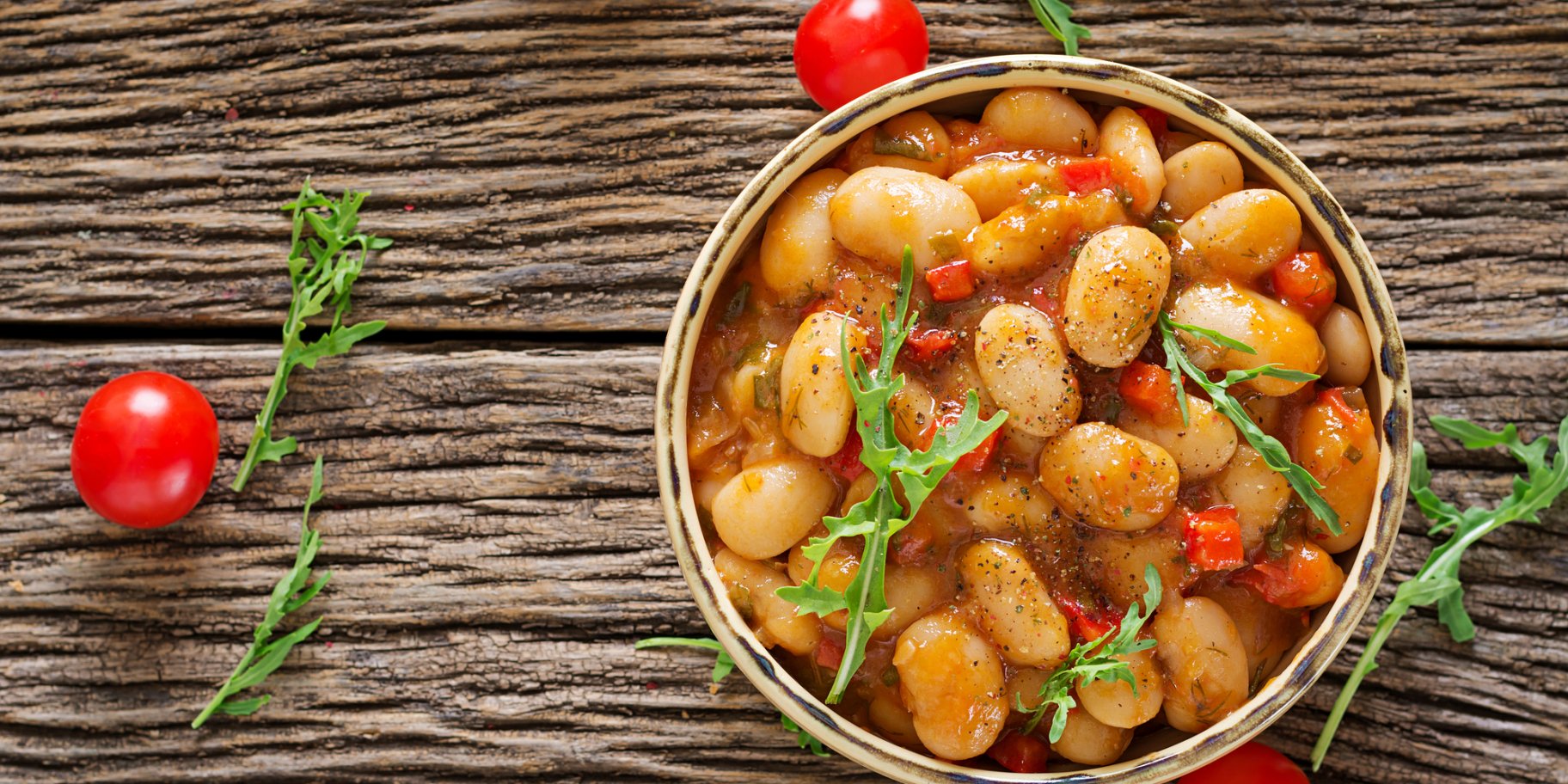 Квасоля з овочами в соусі