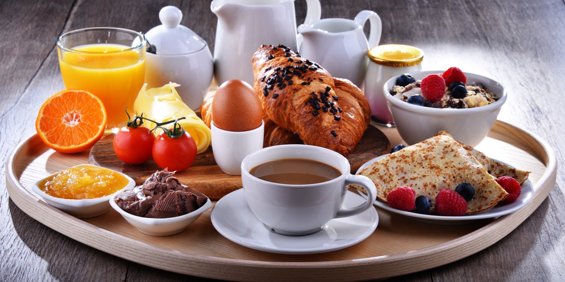 сніданок, ранкові страви