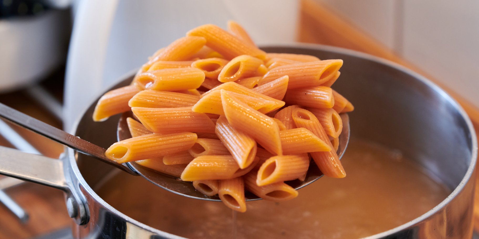 Чому макарони злипаються