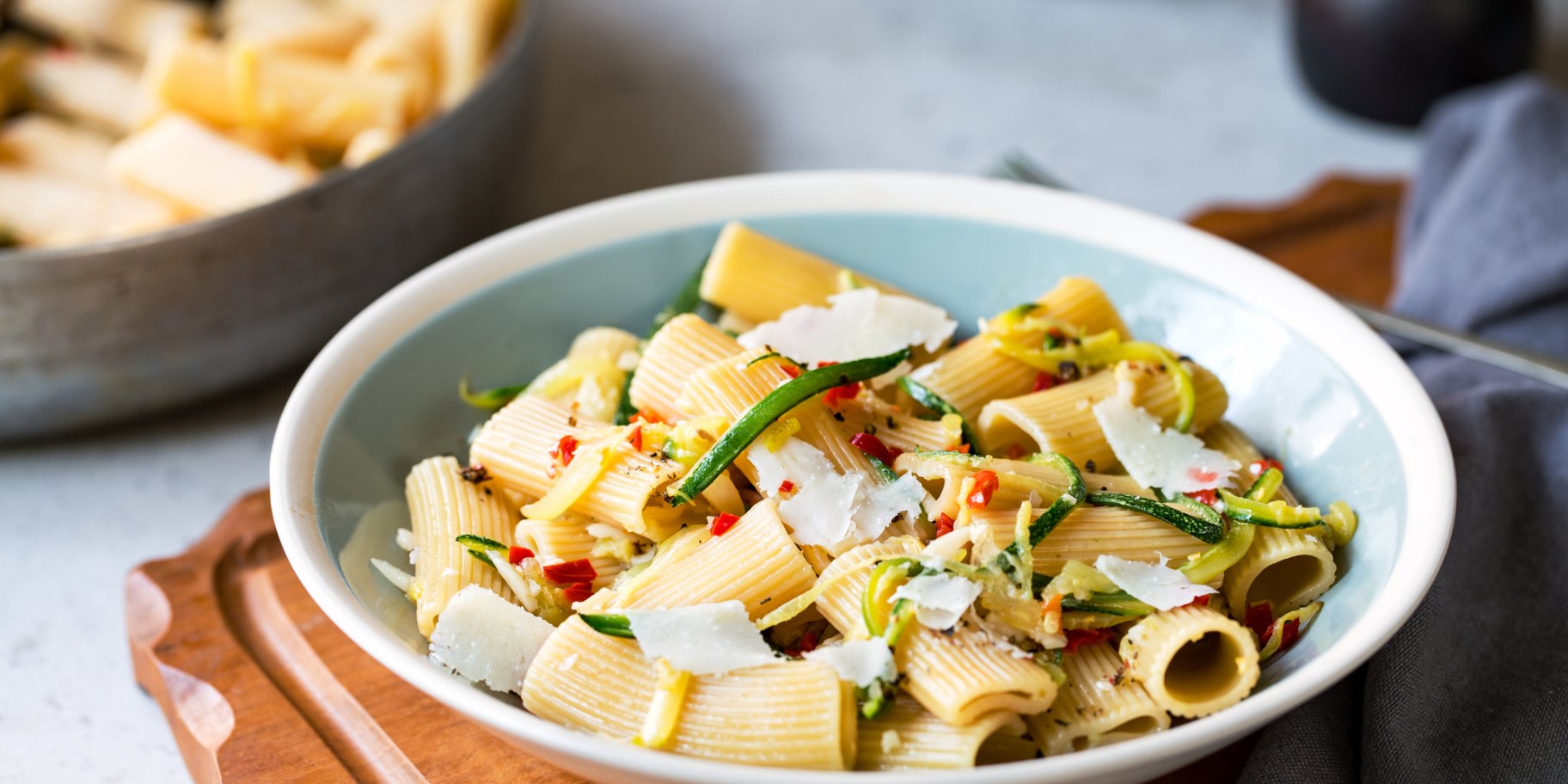 Паста ригатоні з овочами