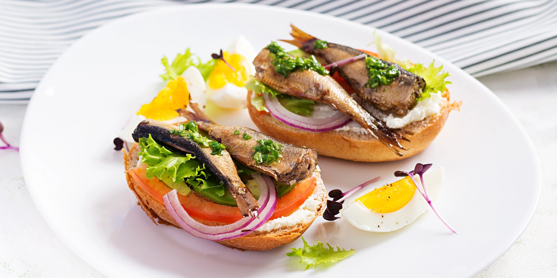 Бутерброди зі шпротами