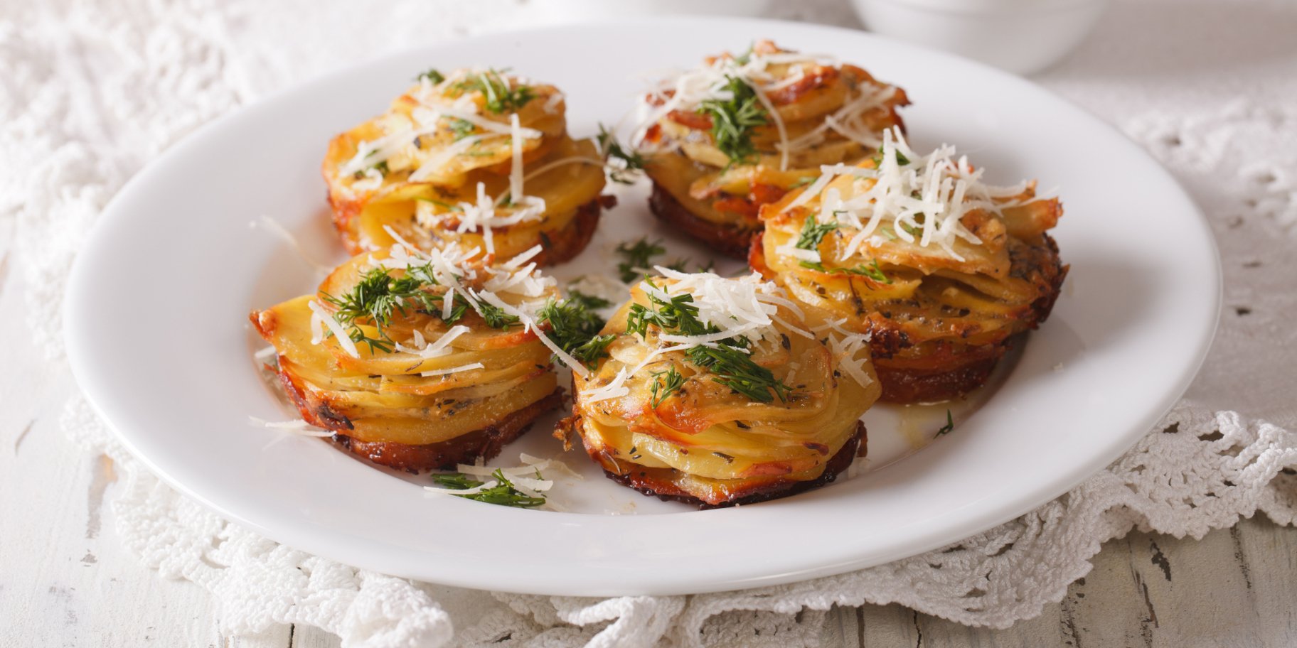 Вкусные закуски из картофеля на Новый год, от которых гости будут в восторге