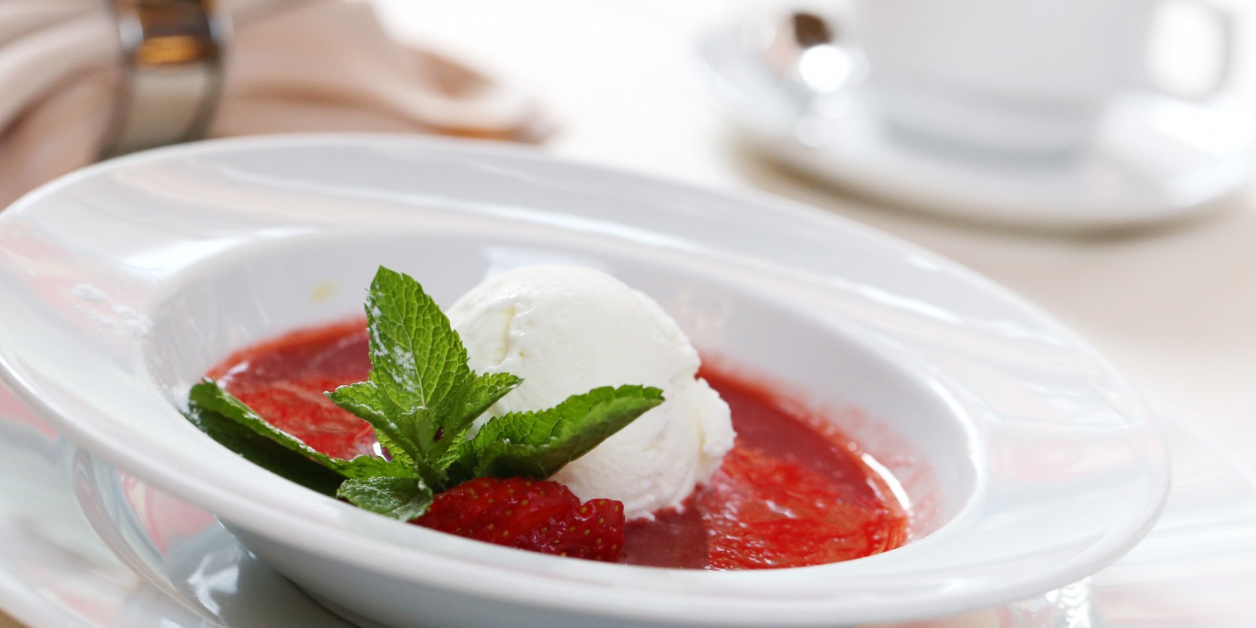 Полуничний суп