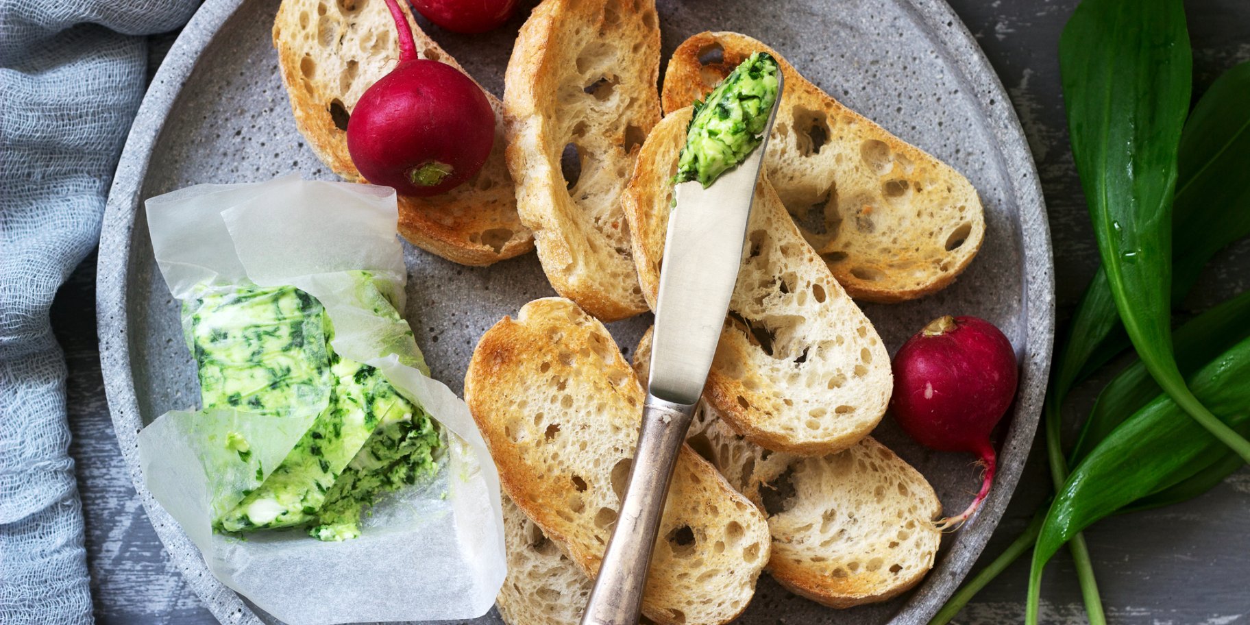 Домашнє вершкове масло на Великдень