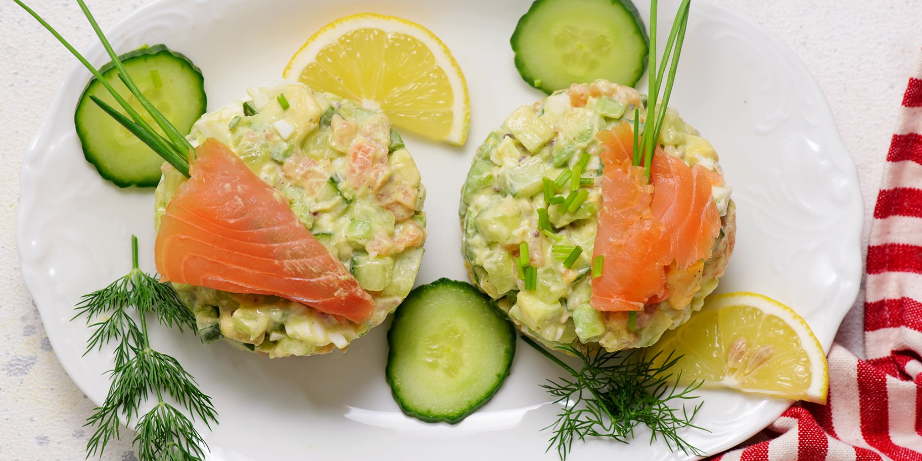 новорічний салат із червоною рибою