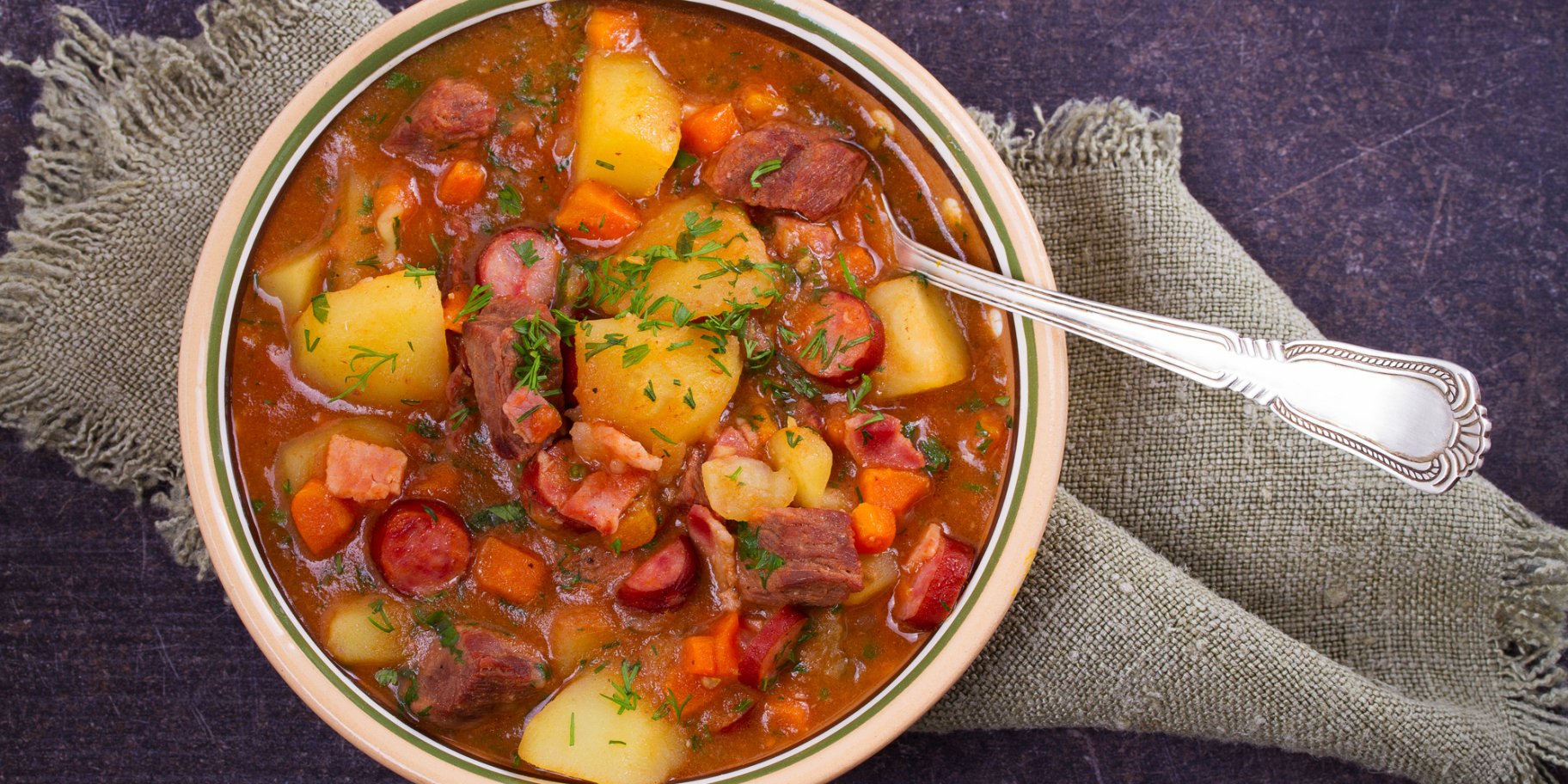 Суп з мисливськими ковбасками