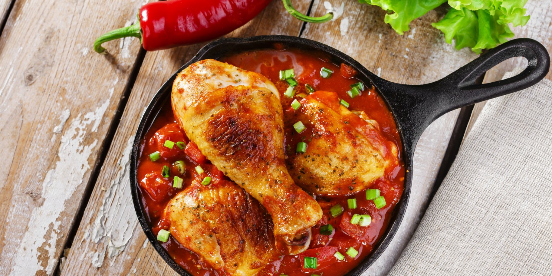Куриные ножки в томатном соусе