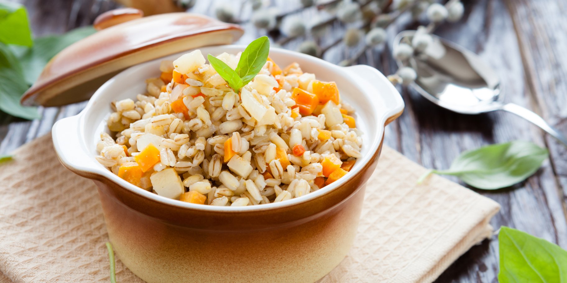 Перлова каша з м’ясом та овочами