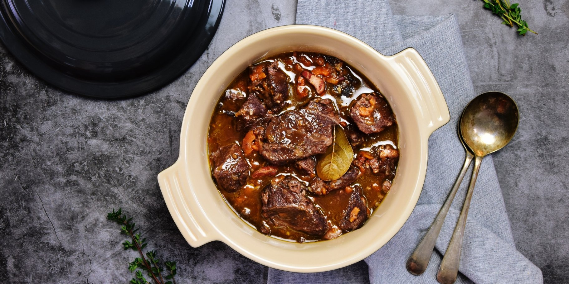 Яловичина по-бургундськи