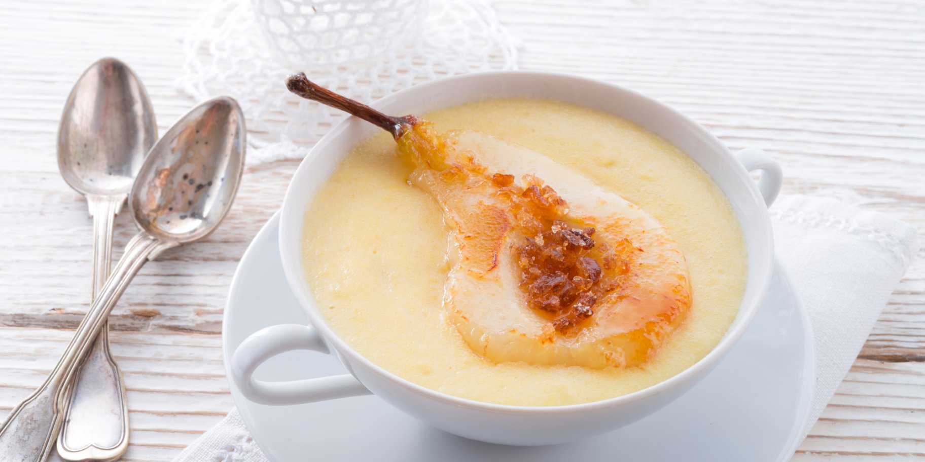 Десерт с манкой и грушами