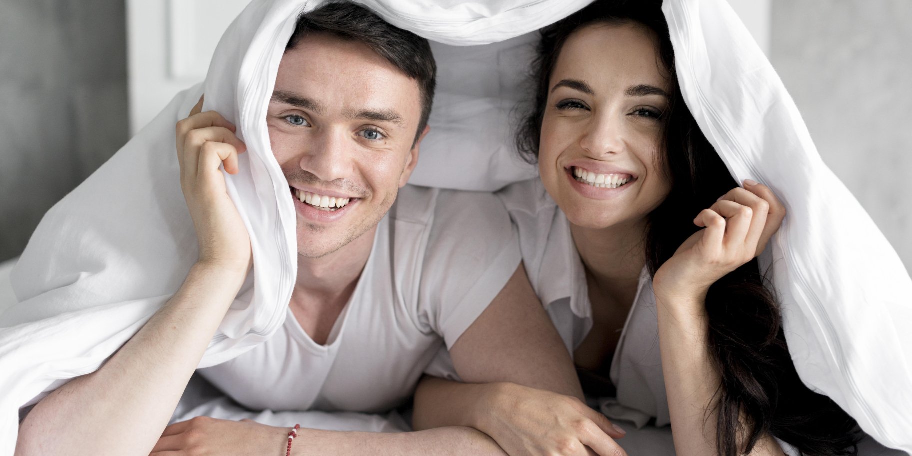 Пара у ліжку