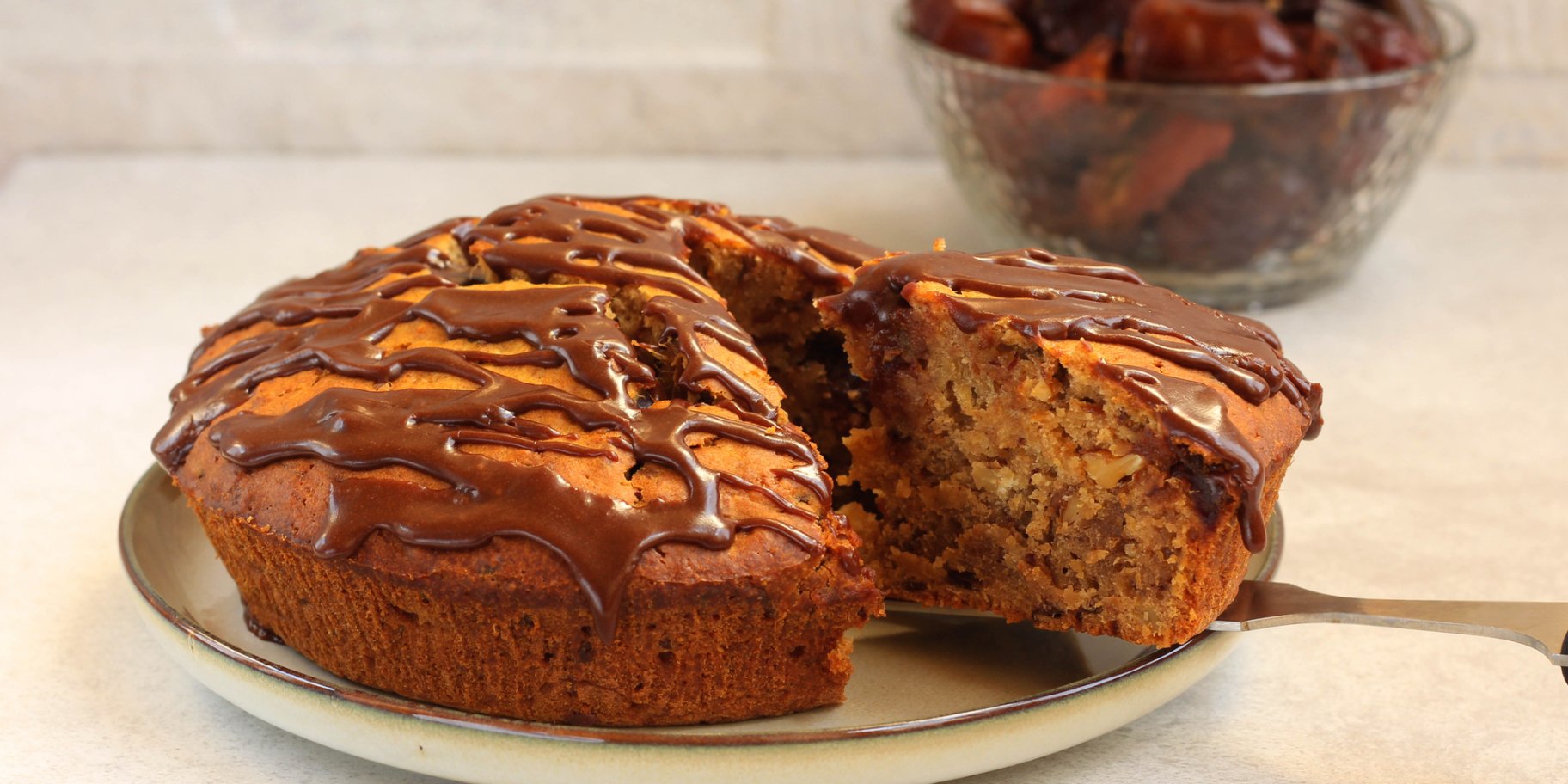 Шоколадно-финиковый пирог – рецепт