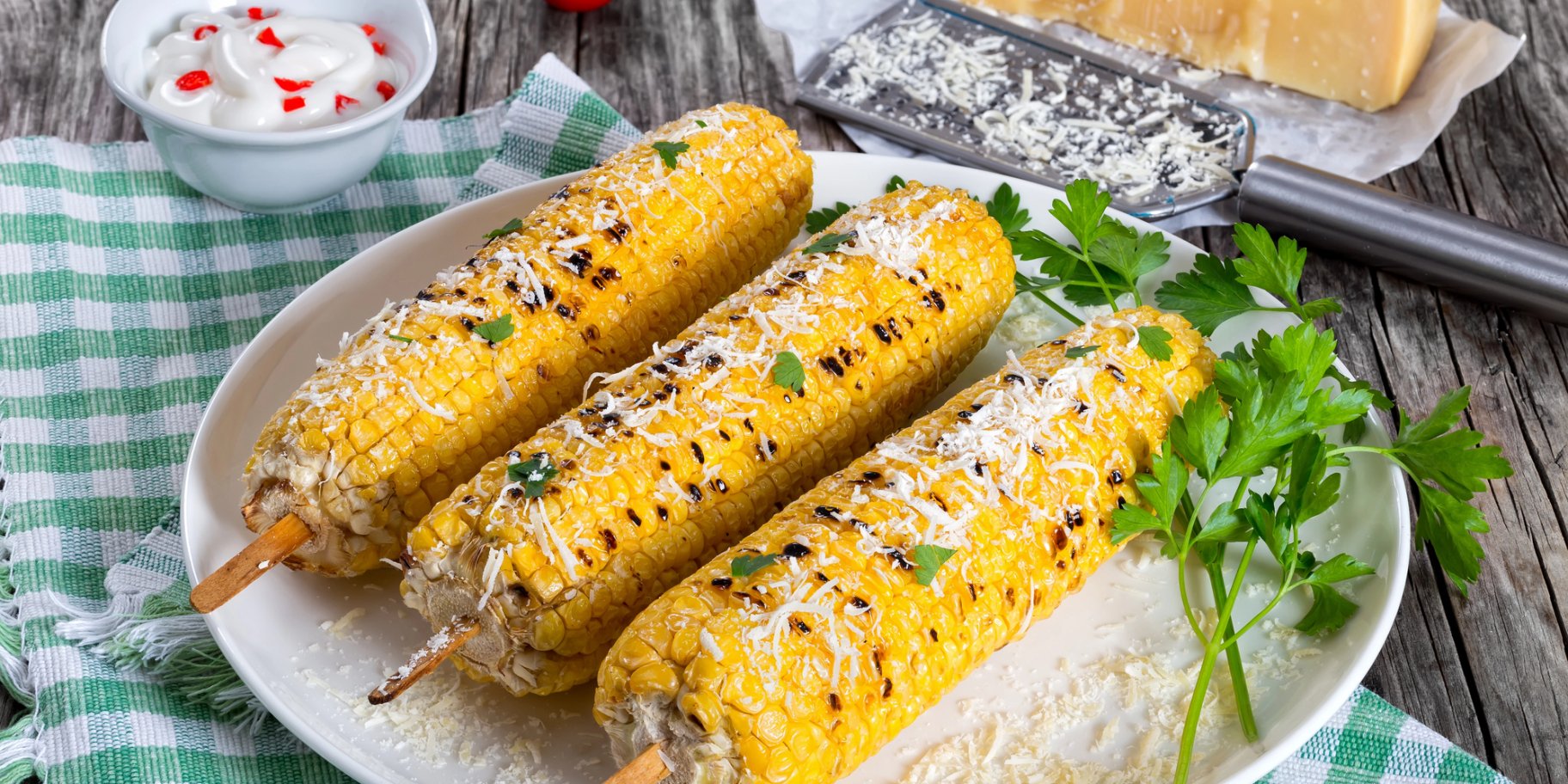 Кукурудза-гриль під сиром