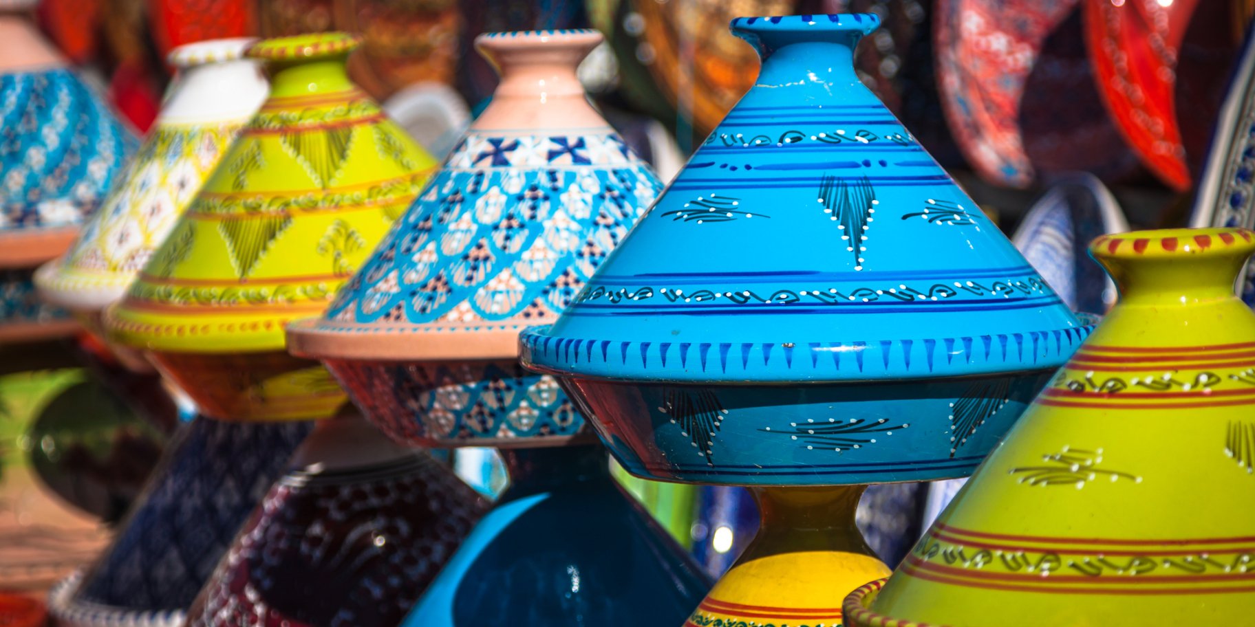 тажины на марокканском рынке