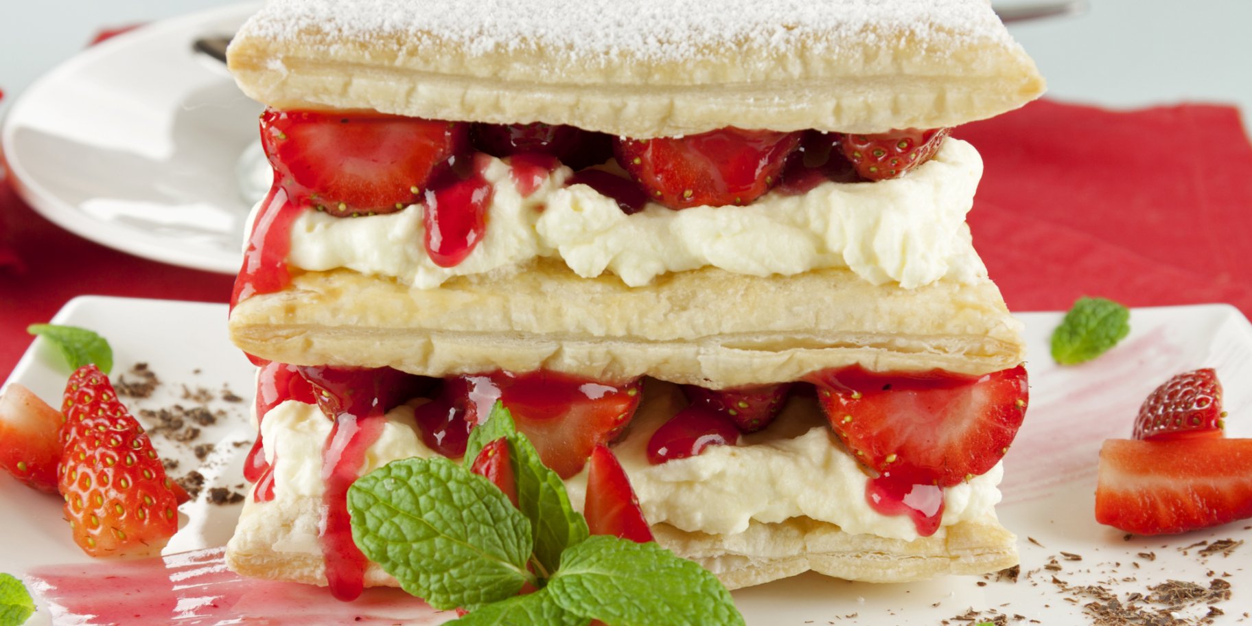 Полуничний мільфей