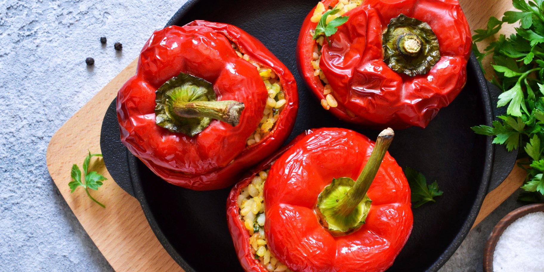 Перець, фарширований булгуром і грибами