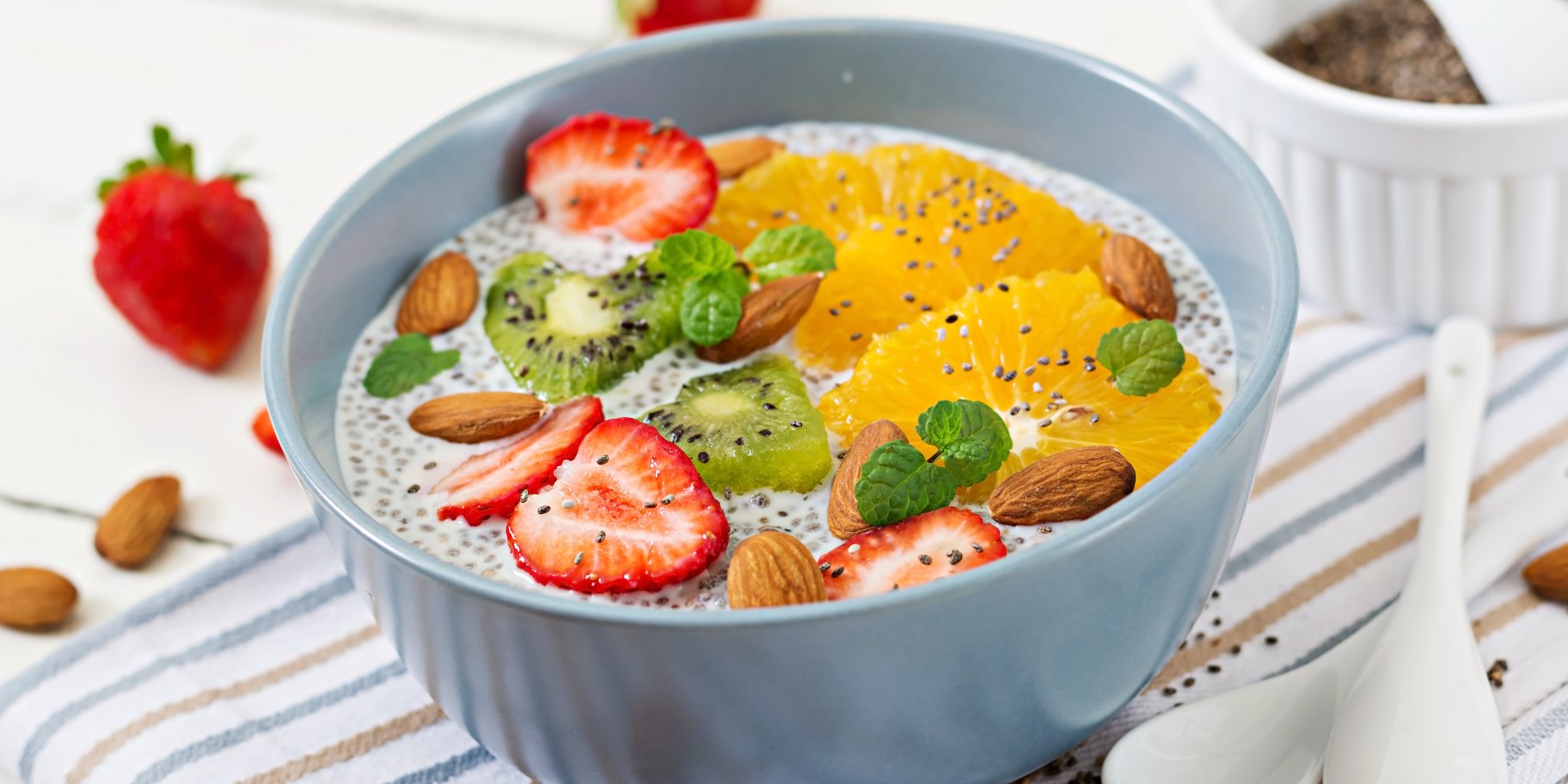 Боул з чіа і фруктами