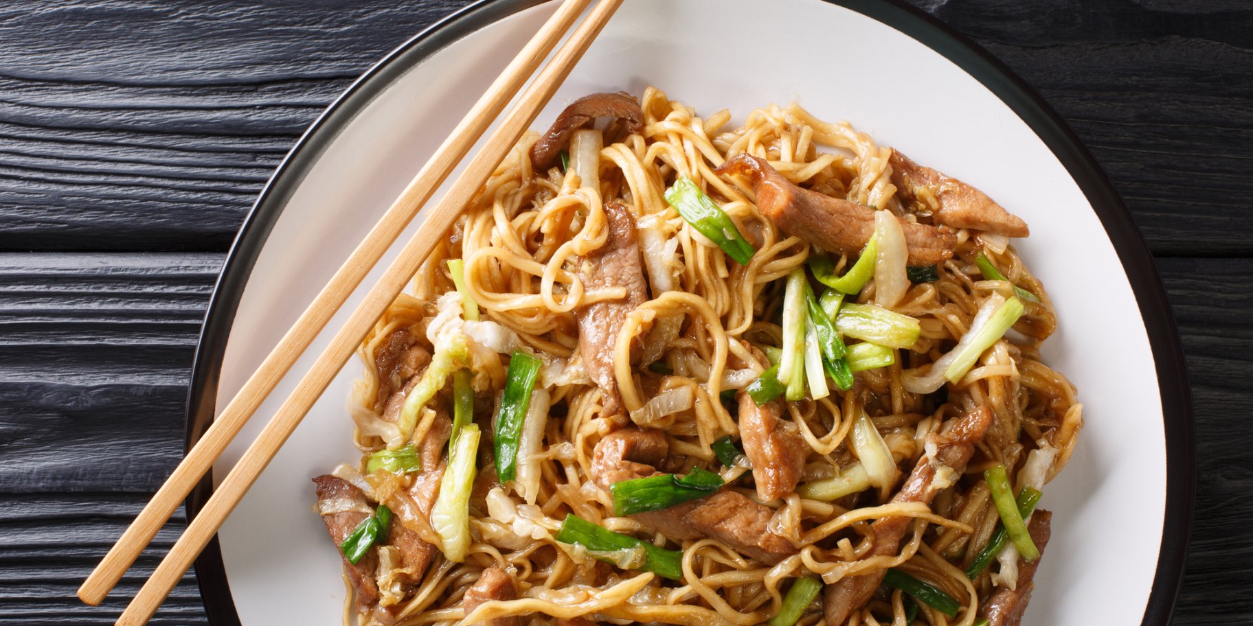 Змащена лапша з куркою