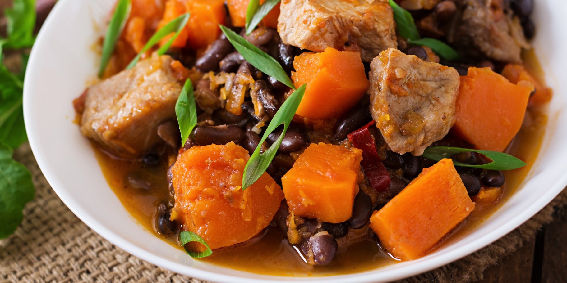 Свинина с фасолью и тыквой