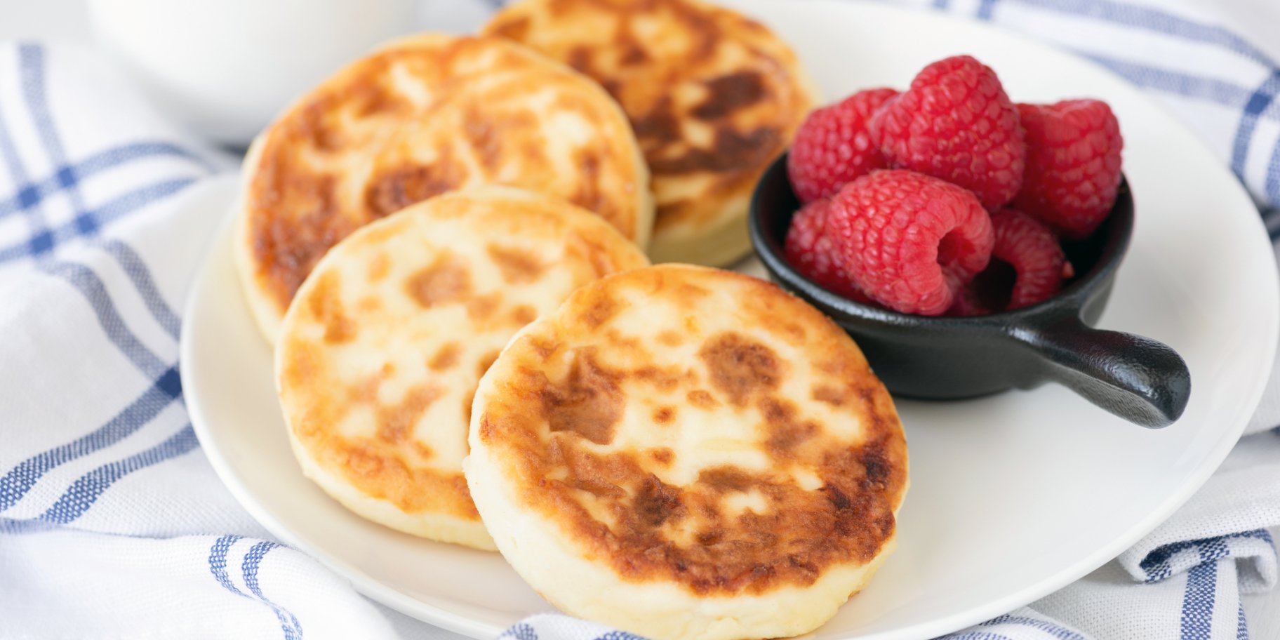 Сирники з горіхами та родзинками