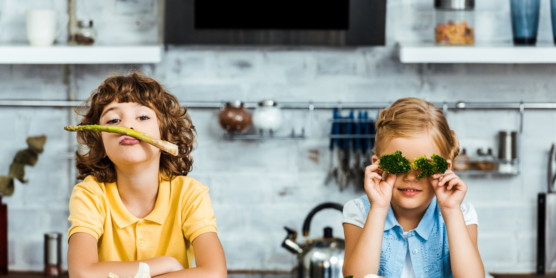 Діти на кухні