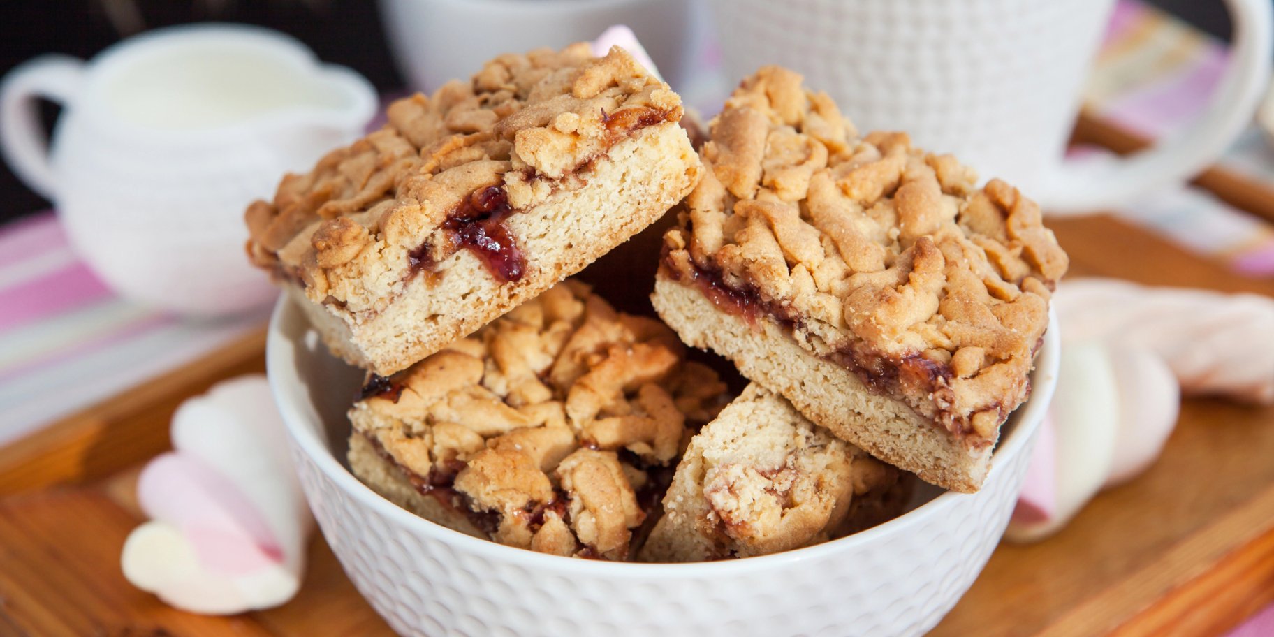 Сирний пиріг з варенням