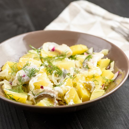 Салатка з картоплею та оселедцем
