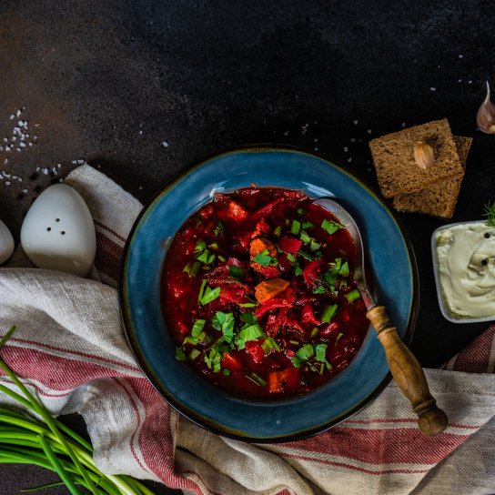 Борщ з кількою