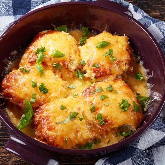 Гнізда з фаршу з печерицями і сиром