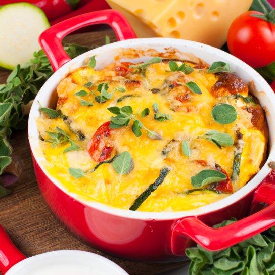 Овощная запеканка с яйцами и цуккини