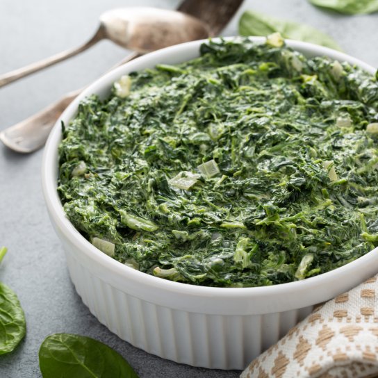 Шпинат з вершками