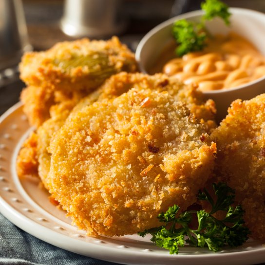 Зелені помідори у фритюрі