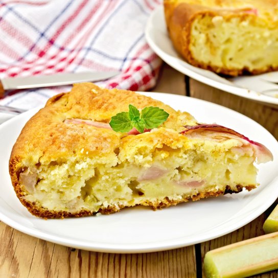 Пиріг з ревенем на розпушувачі