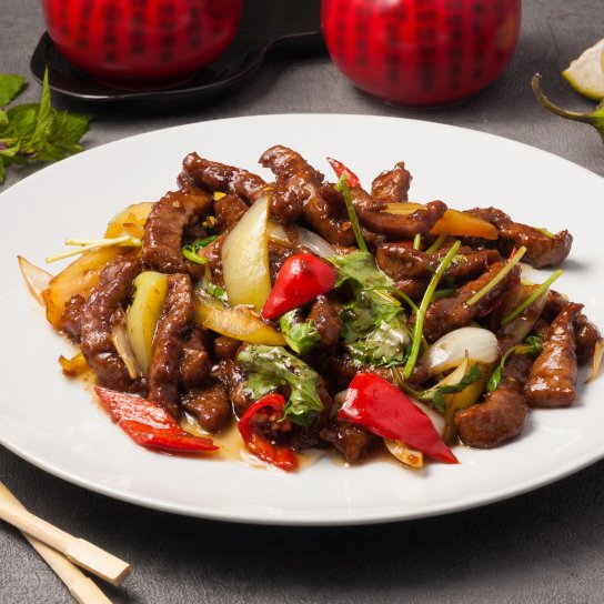 Мʼясо з овочами по-корейськи