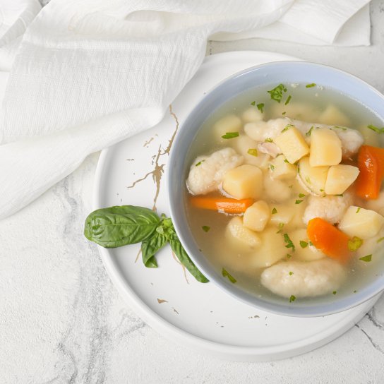 Суп із сирними кульками